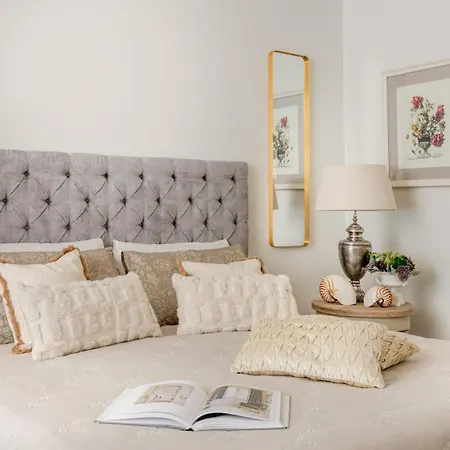 The Frescoed Tale, 3 Bedrooms *