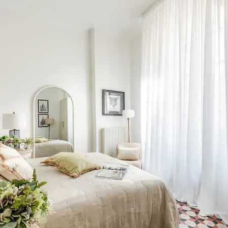The Frescoed Tale, 3 Bedrooms *